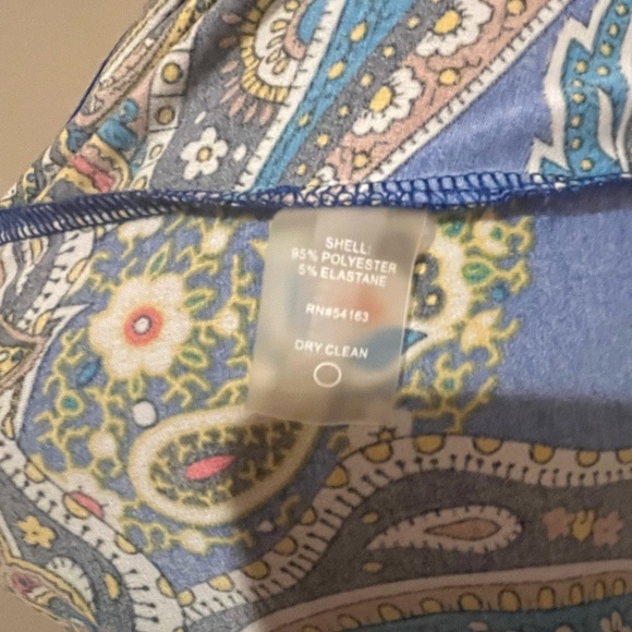 Tommy Hilfiger Dupre Paisley Jersey
Shift Dress, size 10 - Picture 6 of 6